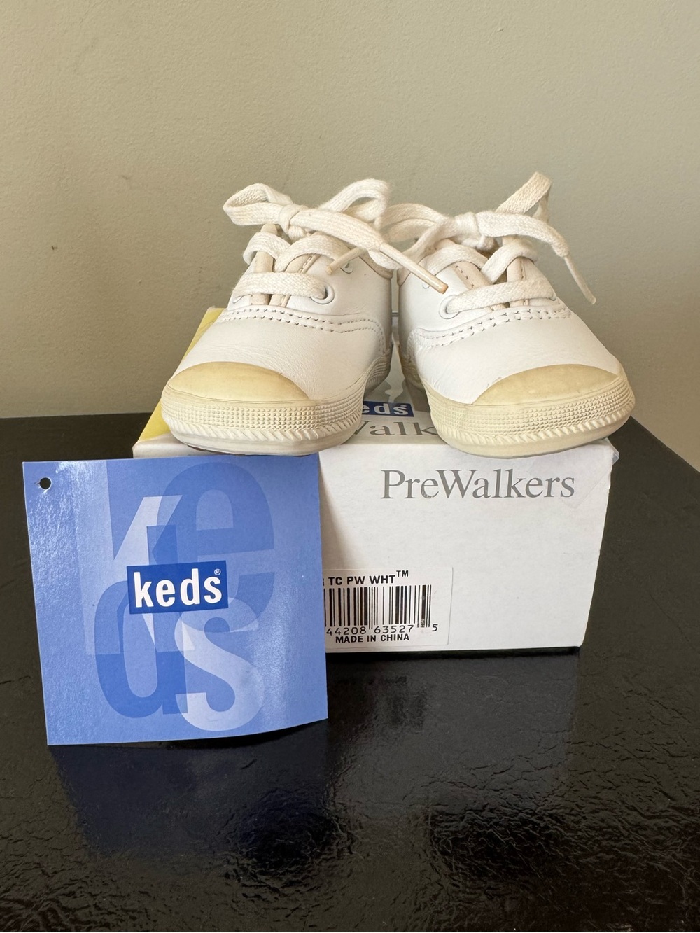 Vintage Keds Leather Toddler PreWalkers Sz 1 Month (6wks to 3mos)